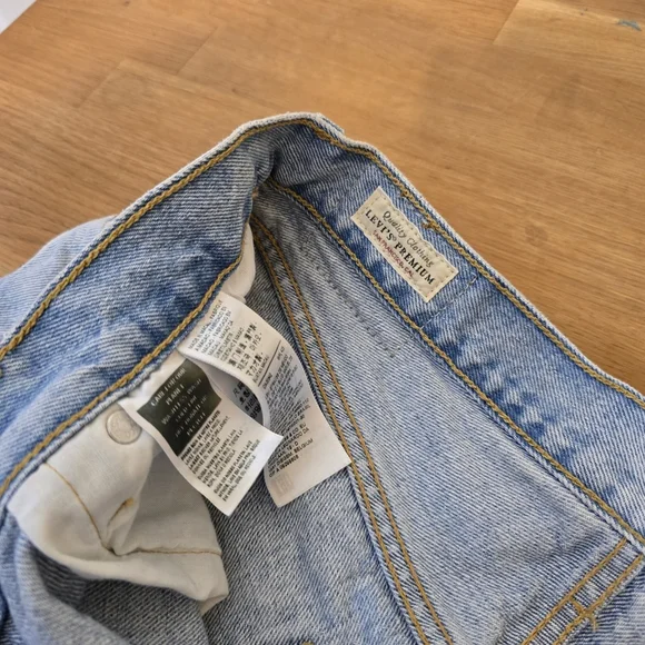 Buckle Levi's Premium 501 '90s Short In Yesterdays News Light Wash 29 - Picture 5 of 13